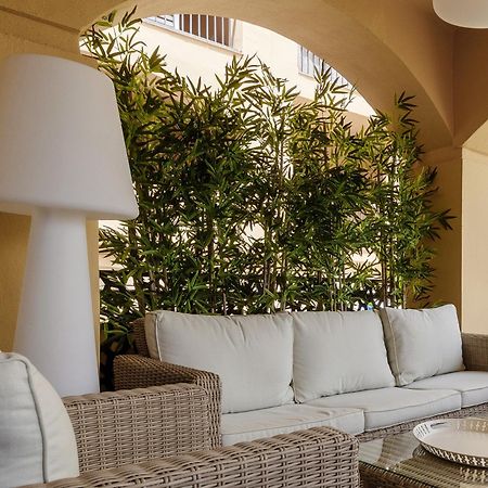 Апартаменти Luxury Blue Coast Seaside Retreat Марбелья Екстер'єр фото