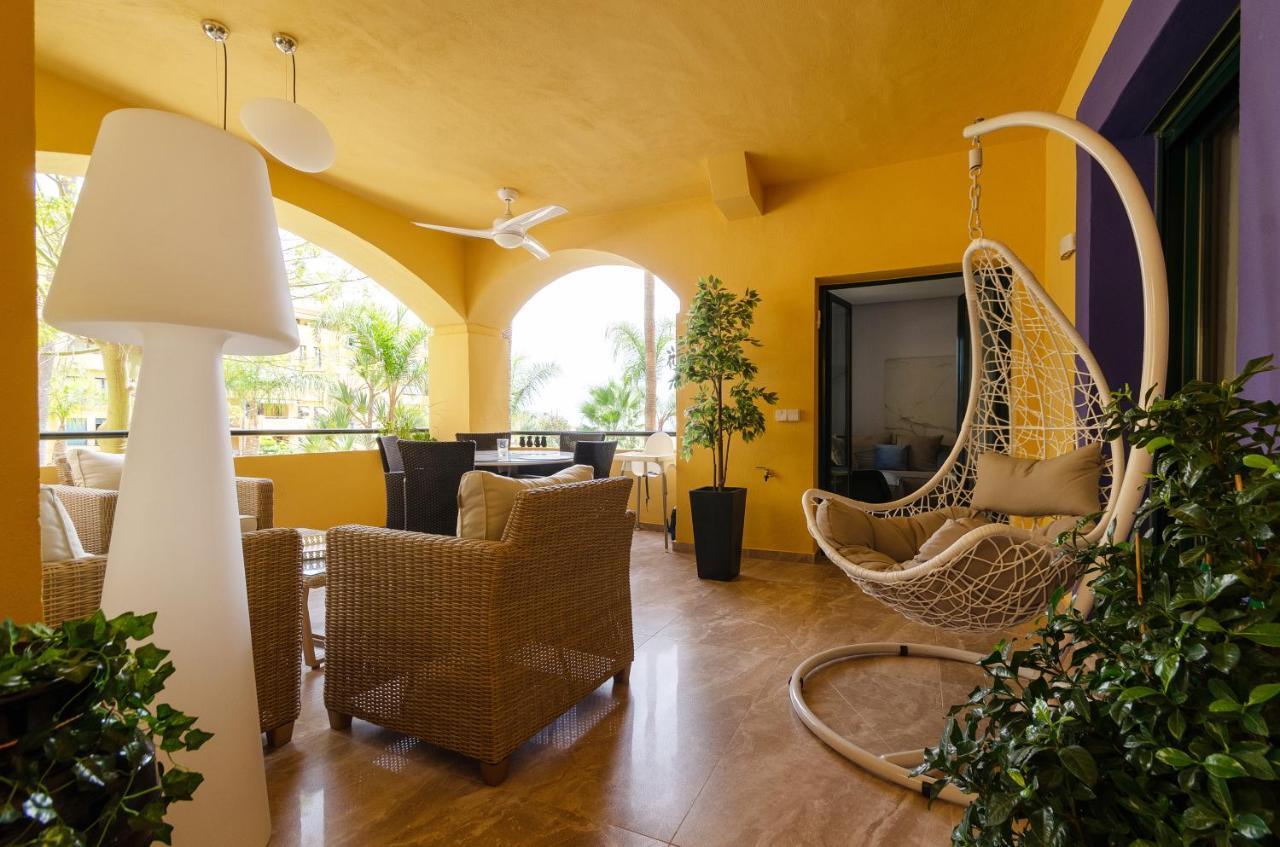 Апартаменти Luxury Blue Coast Seaside Retreat Марбелья Екстер'єр фото